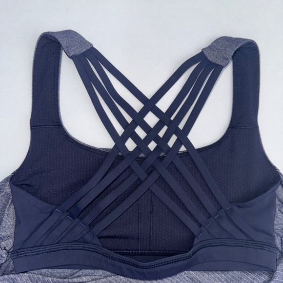 Lululemon  - Wild Tank - Picture 8 of 12